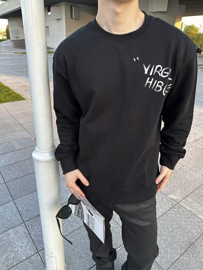 Clothes LOUIS VUITTON 884