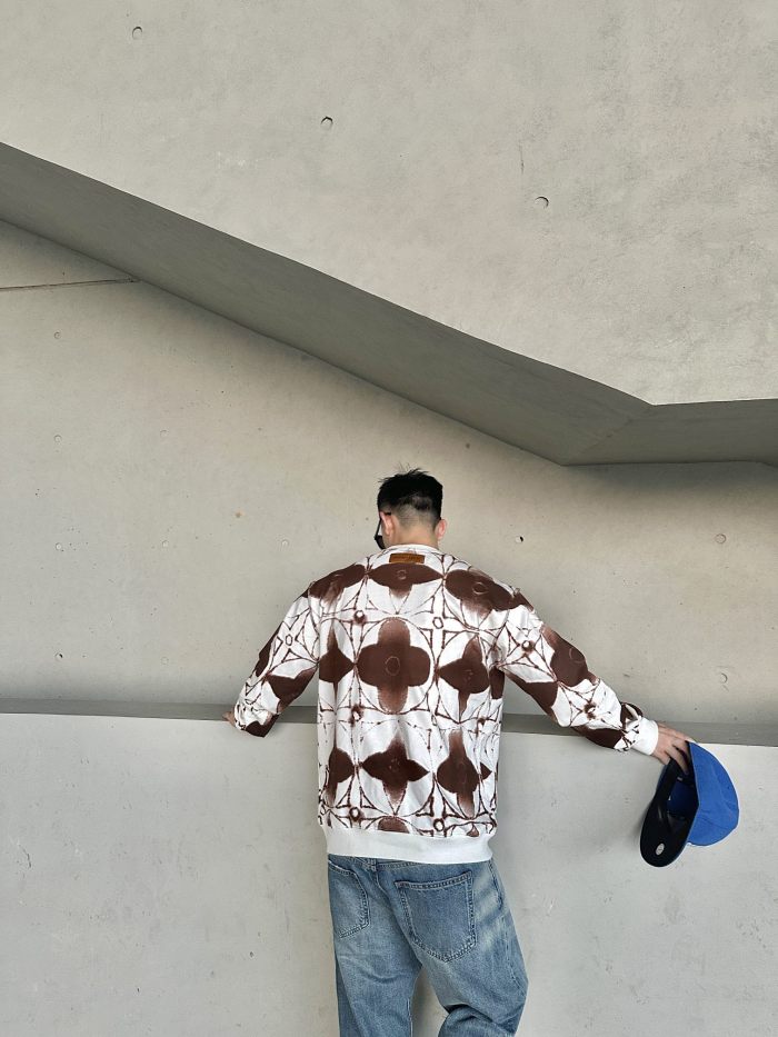 Clothes LOUIS VUITTON 883