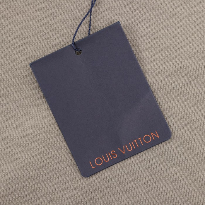Clothes LOUIS VUITTON 885