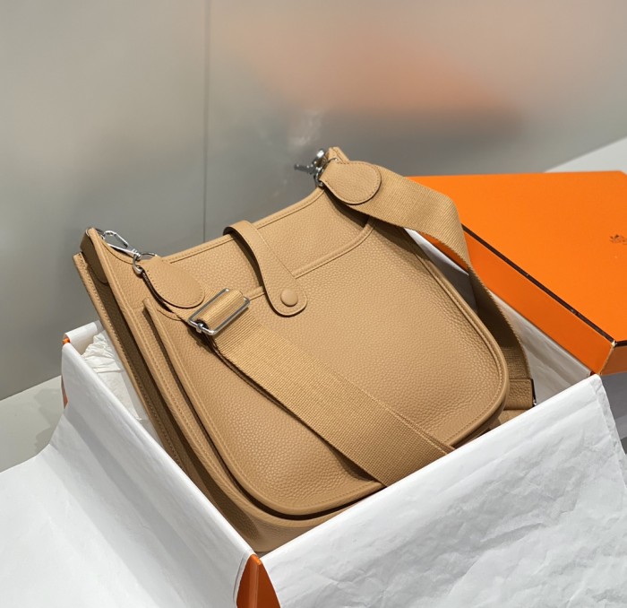 Handbags Hermes 𝑬𝒗𝒆𝒍𝒚𝒏𝒆 size:29cm