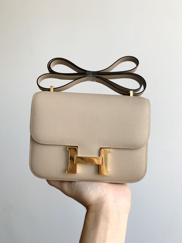 Handbags Hermes Constance size:19 cm