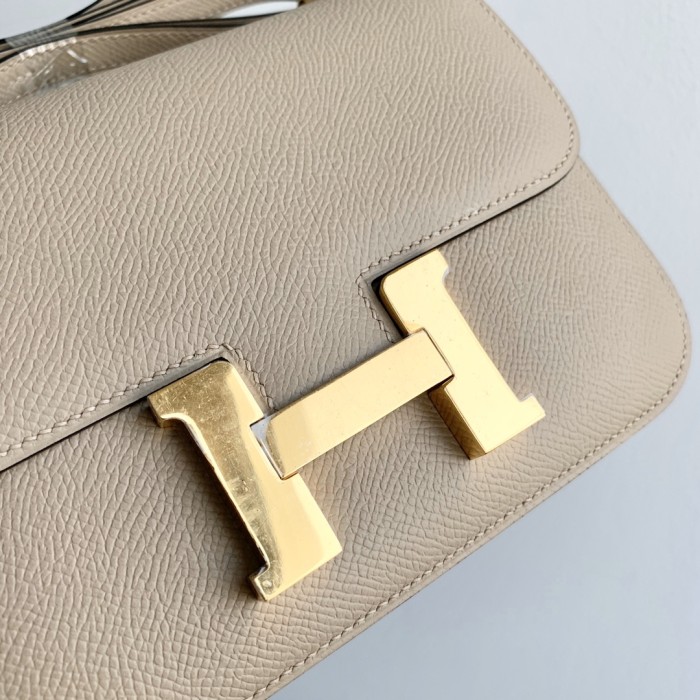 Handbags Hermes Constance size:19 cm