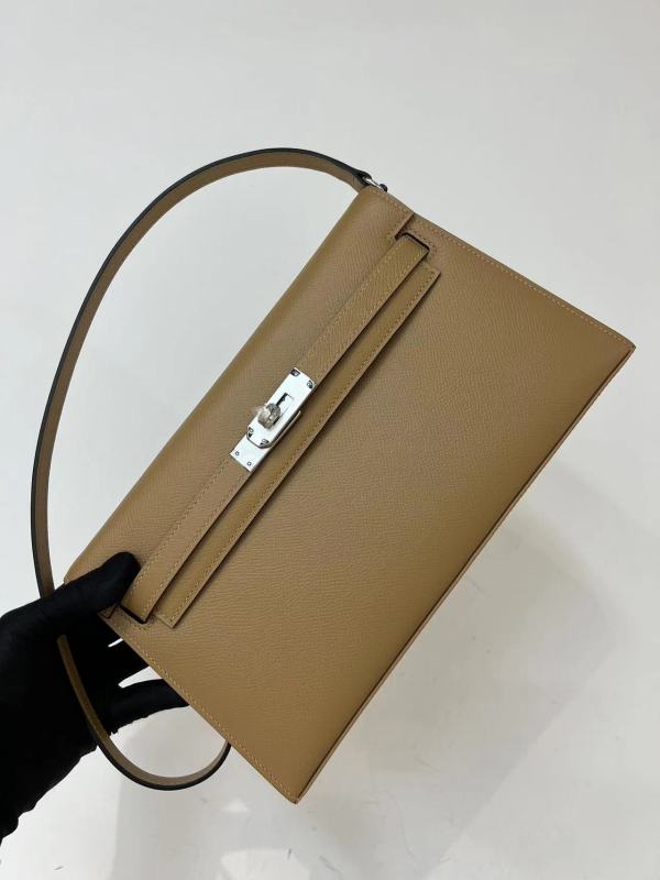 Handbags Hermes Kelly elan size:17/15/5 cm