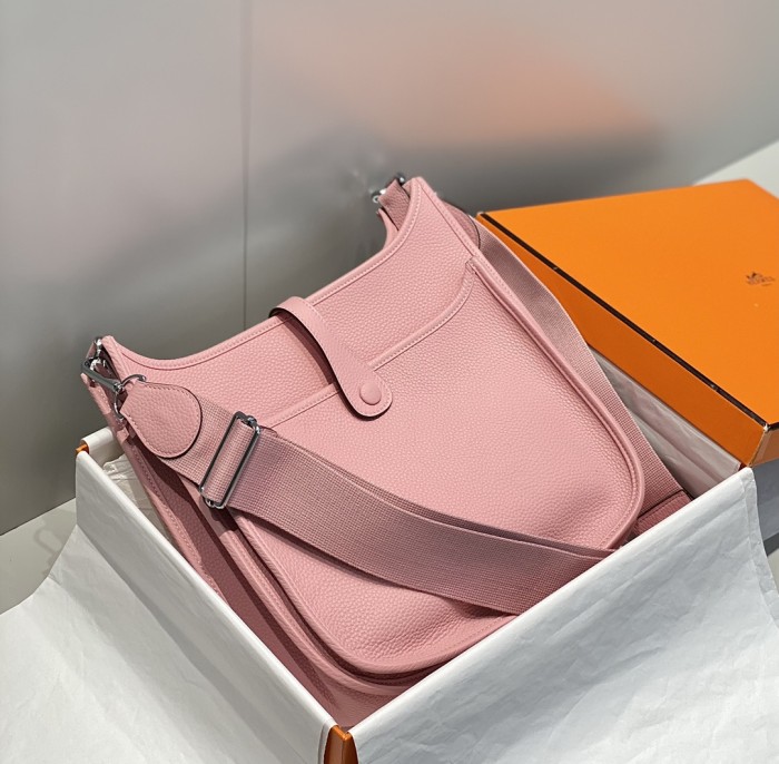 Handbags Hermes 𝑬𝒗𝒆𝒍𝒚𝒏𝒆 size:29 cm