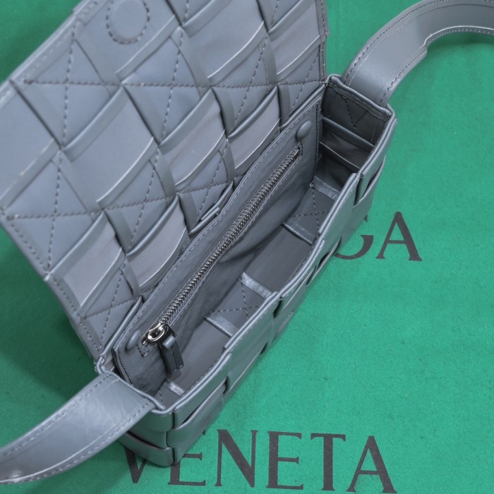 handbags Bottega Veneta 7587# size:17.5*10.5*3cm