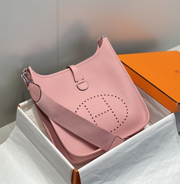 Handbags Hermes 𝑬𝒗𝒆𝒍𝒚𝒏𝒆 size:29 cm