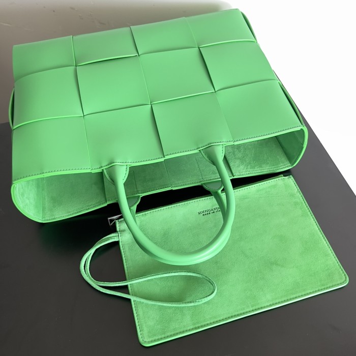 handbags Bottega Veneta 729244 size:38*10*28cm