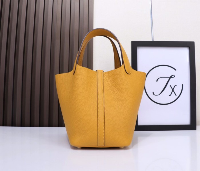 Handbags Hermes Picotin size:18/22 cm