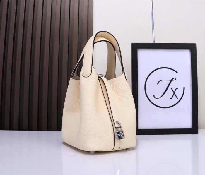 Handbags Hermes Picotin size:18/22 cm