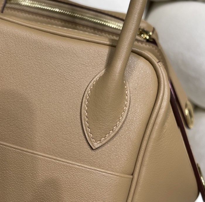 Handbags Hermes Lindy size:26 cm