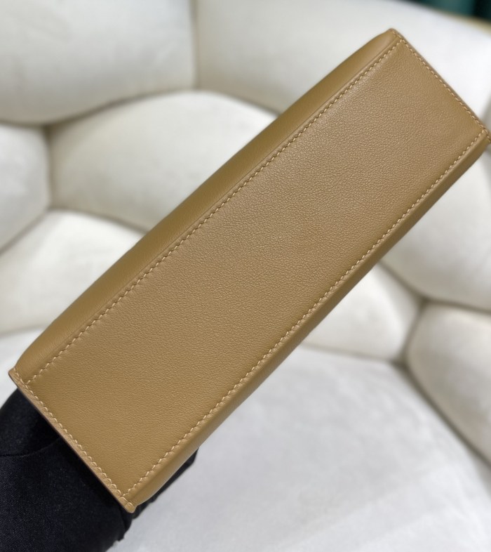 Handbags Hermes Kelly size:22 cm