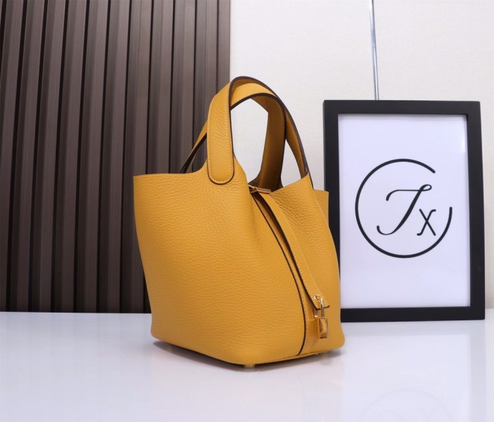 Handbags Hermes Picotin size:18/22 cm