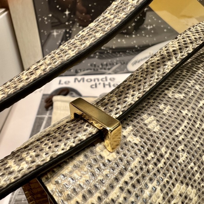 Handbags Hermes Constance size:19 cm