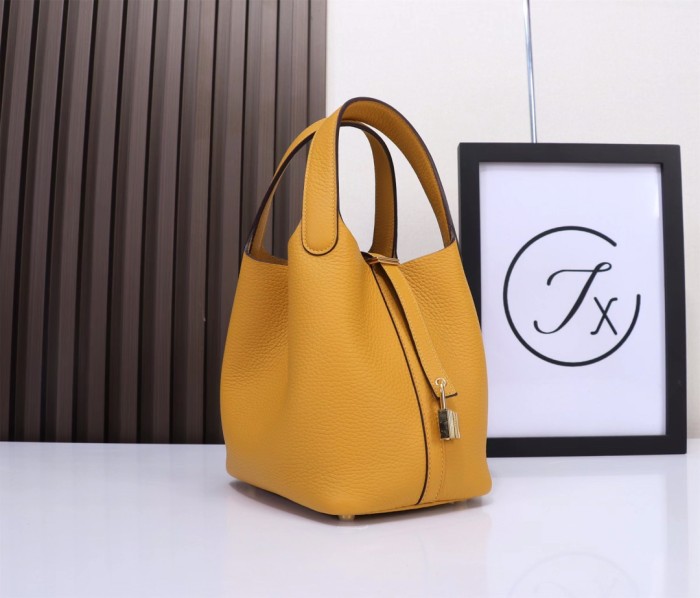 Handbags Hermes Picotin size:18/22 cm