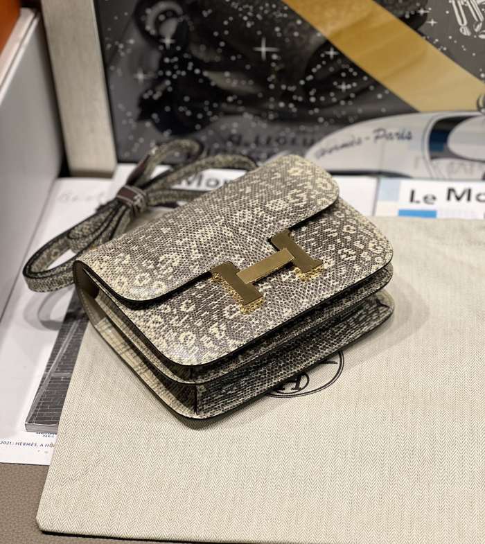 Handbags Hermes Constance size:19 cm