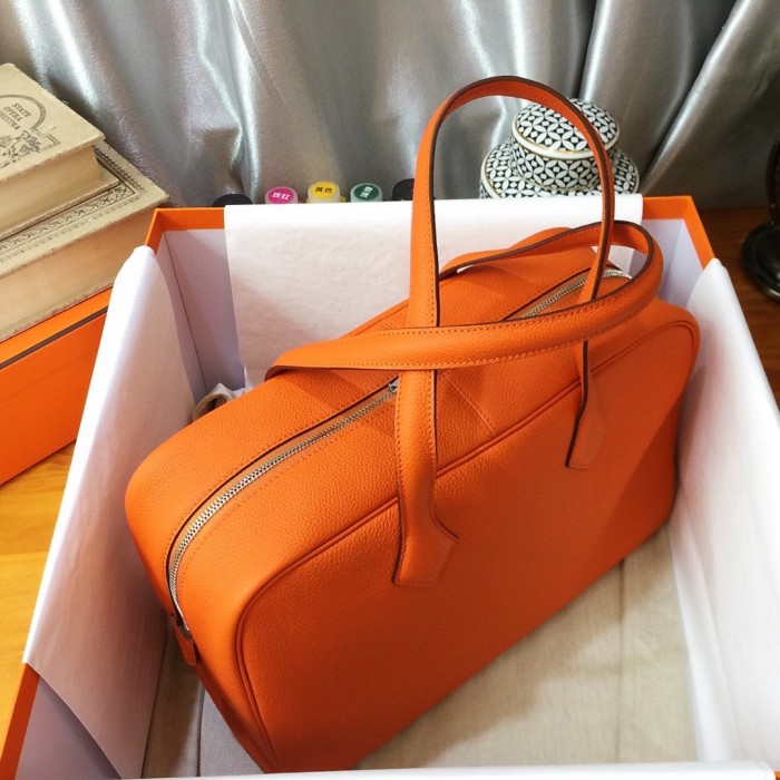 Handbags Hermes H Victoria