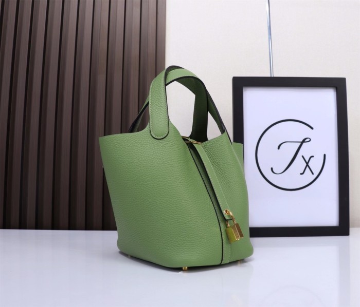 Handbags Hermes Picotin size:18/22 cm