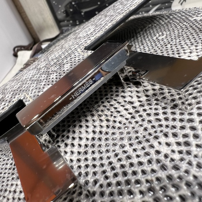 Handbags Hermes Constance size:19 cm