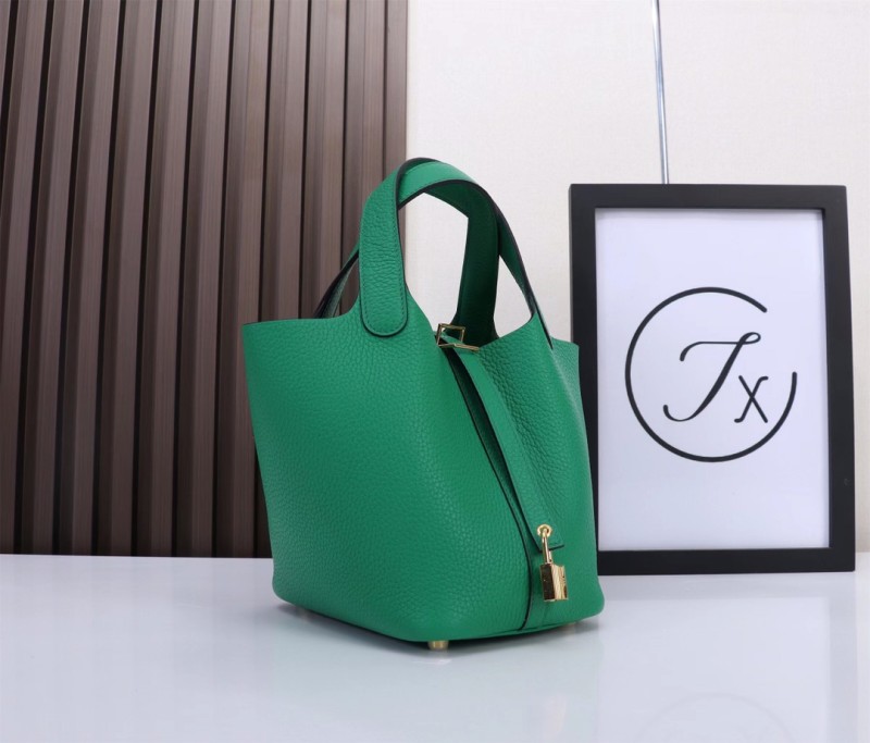 Handbags Hermes Picotin size:18/22 cm