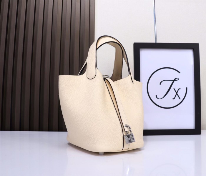 Handbags Hermes Picotin size:18/22 cm