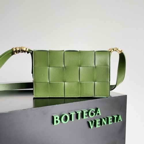 handbags Bottega Veneta 666870 size:23*15*5.5cm