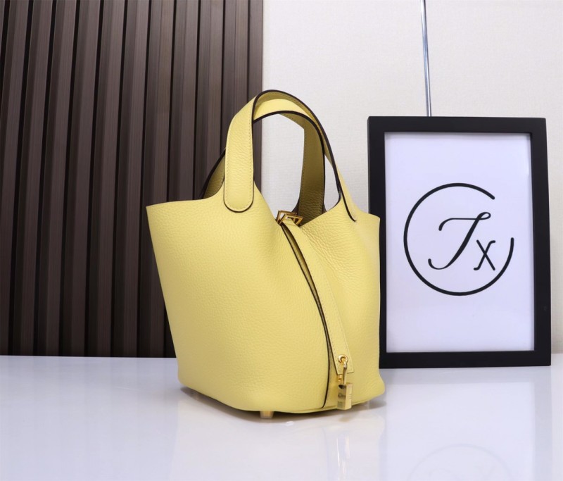 Handbags Hermes Picotin size:18/22 cm