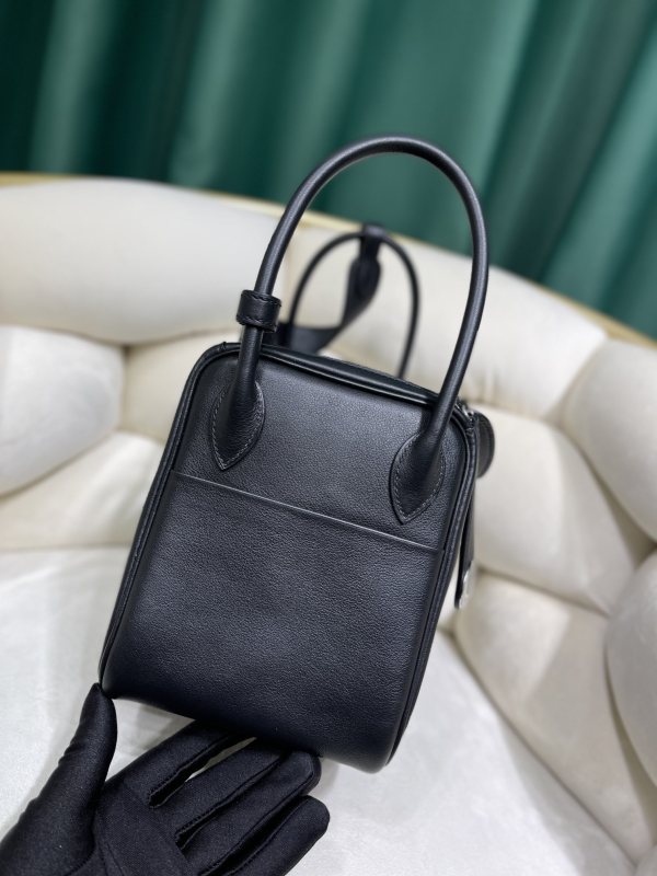Handbags Hermes Lindy size:26 cm