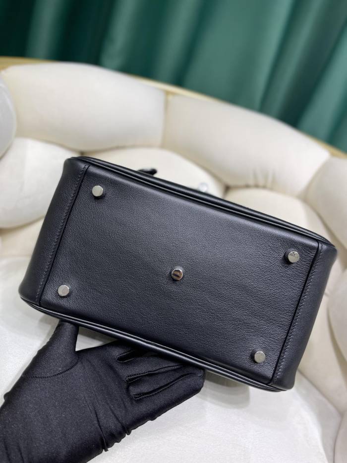 Handbags Hermes Lindy size:26 cm