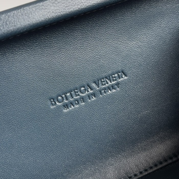 handbags Bottega Veneta 717622 size:20.5*6*12.5