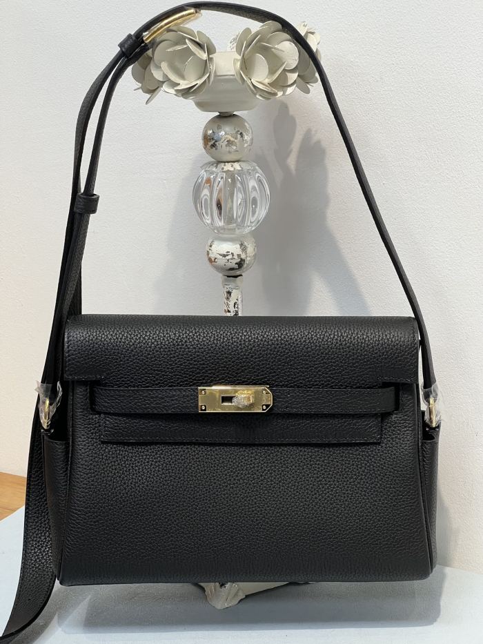 Handbags Hermes to go