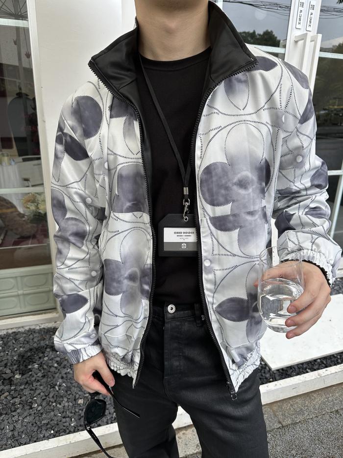 Clothes LOUIS VUITTON 895