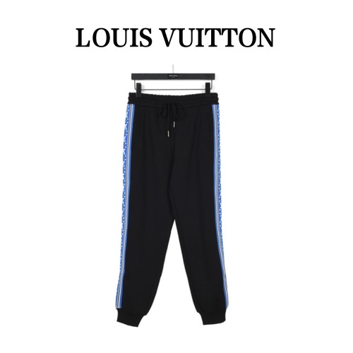 Clothes LOUIS VUITTON 892
