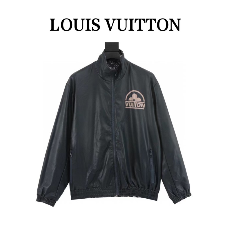 Clothes LOUIS VUITTON 896