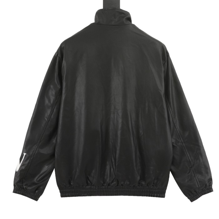 Clothes LOUIS VUITTON 895