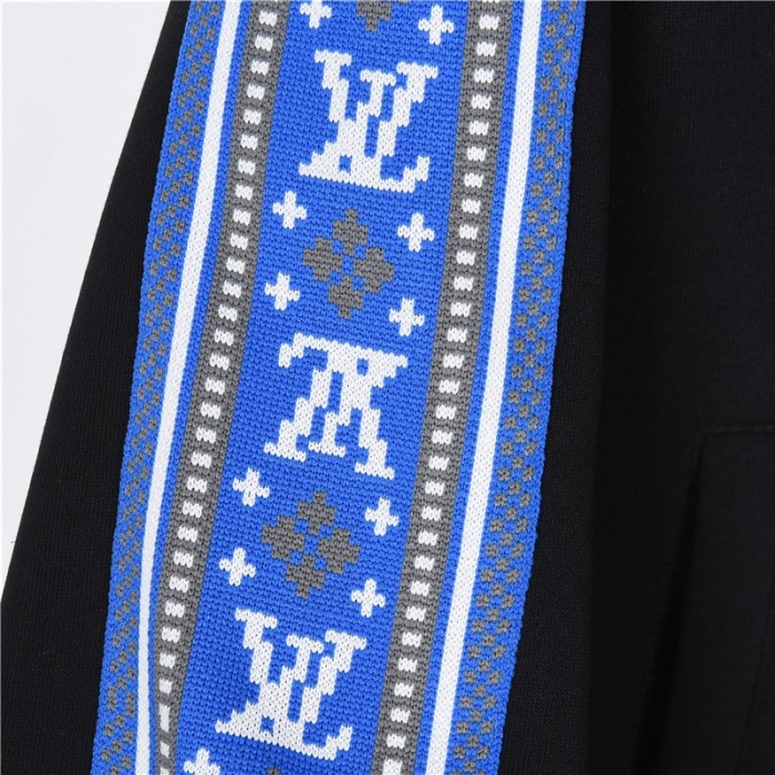 Clothes LOUIS VUITTON 891