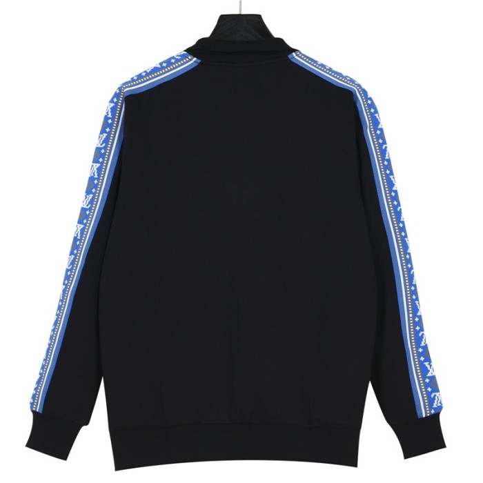 Clothes LOUIS VUITTON 891