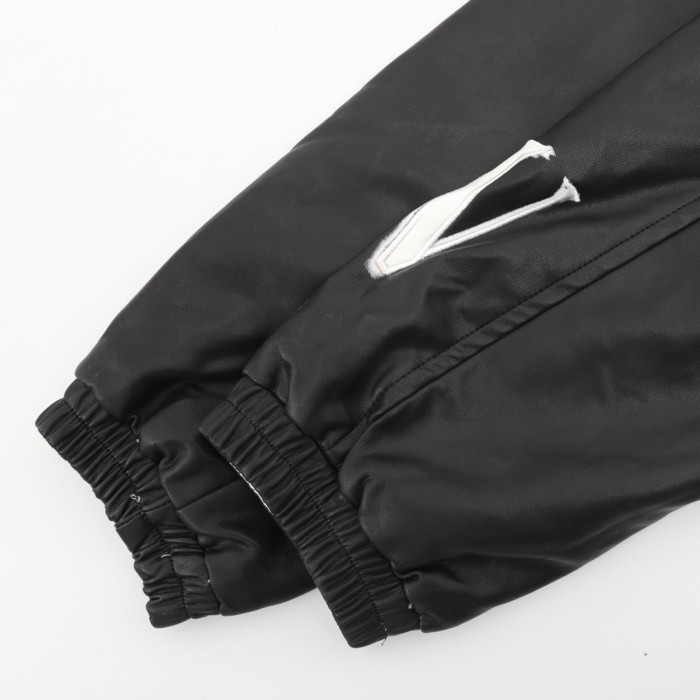 Clothes LOUIS VUITTON 895