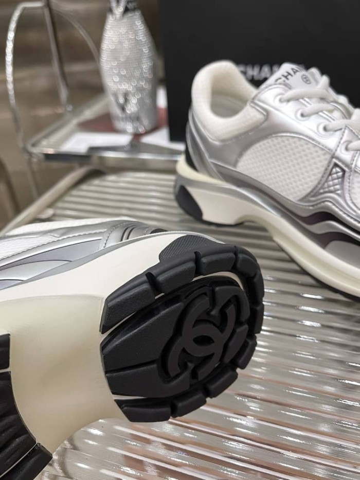 Chanel Wmns CC Logo Sneaker 'White Black'