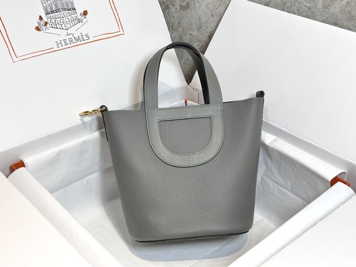 Handbags Hermes in the loop size:18 cm