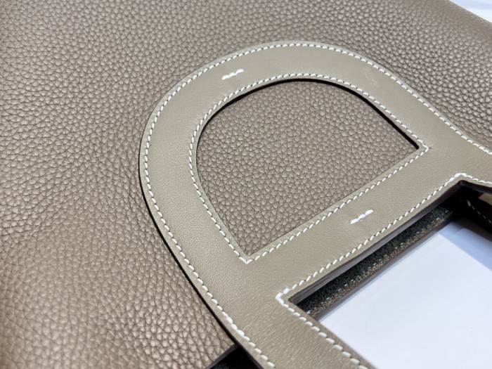 Handbags Hermes in the loop size:18 cm