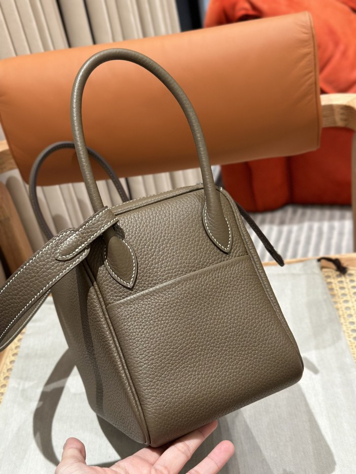 Handbags Hermes Lindy size:26 cm
