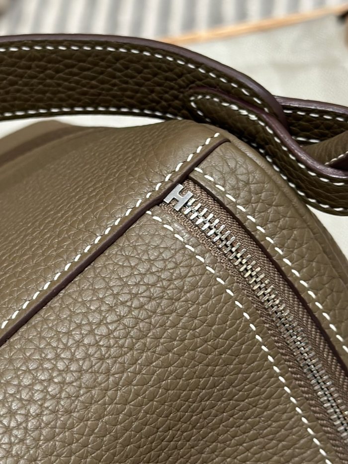 Handbags Hermes Lindy size:26 cm