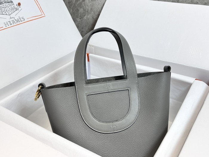 Handbags Hermes in the loop size:18 cm