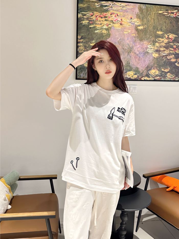 Clothes LOUIS VUITTON 905