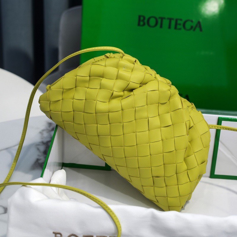 handbags Bottega Veneta The pouch size:23*13*8