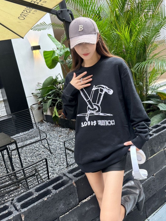 Clothes LOUIS VUITTON 898