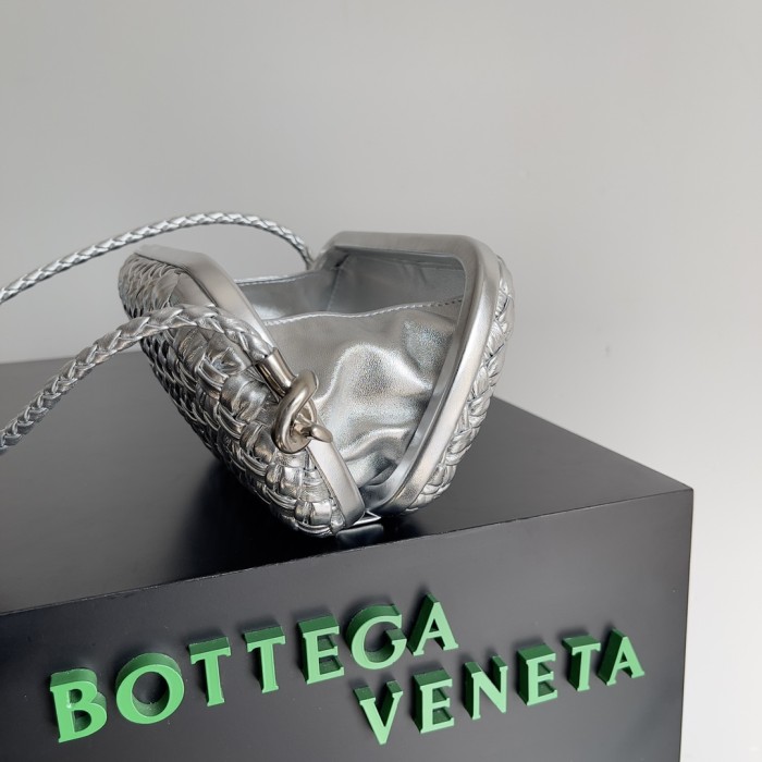 handbags Bottega Veneta 717623 size:20.5*6*12.5cm