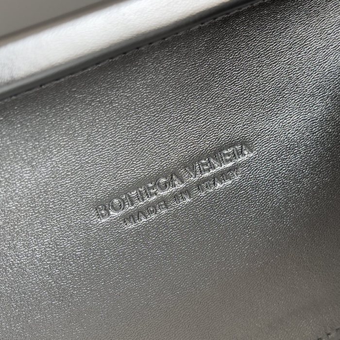 handbags Bottega Veneta 717623 size:20.5*6*12.5cm