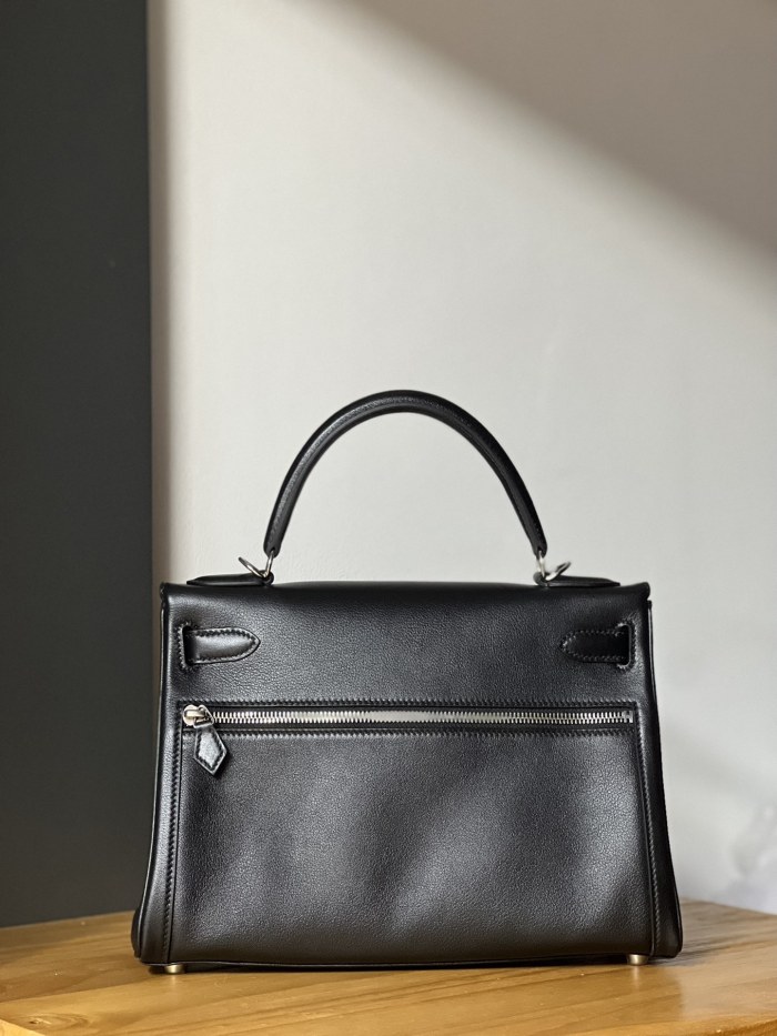 Handbags Hermes Lakis