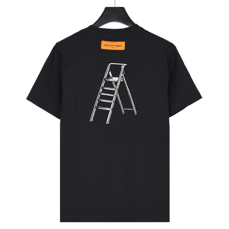 Clothes LOUIS VUITTON 904